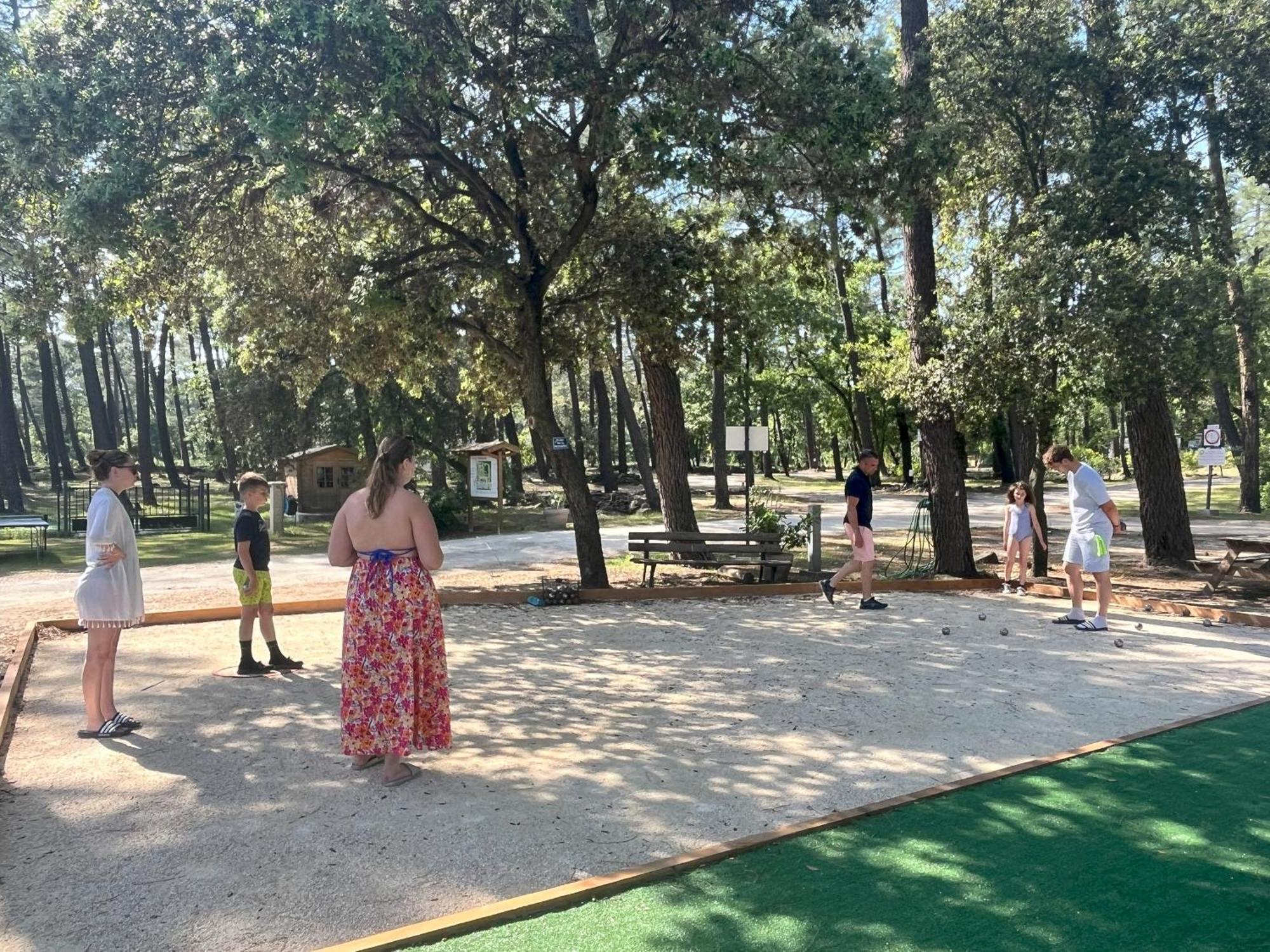 Camping La Simioune En Provence Bollene Ngoại thất bức ảnh