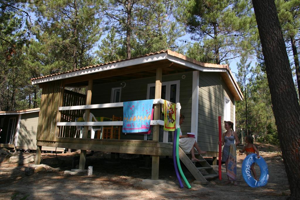 Camping La Simioune En Provence Bollene Ngoại thất bức ảnh