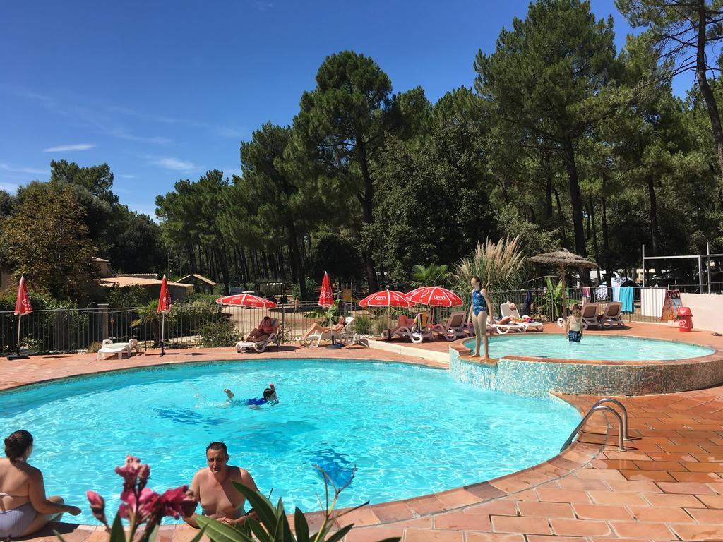 Camping La Simioune En Provence Bollene Ngoại thất bức ảnh